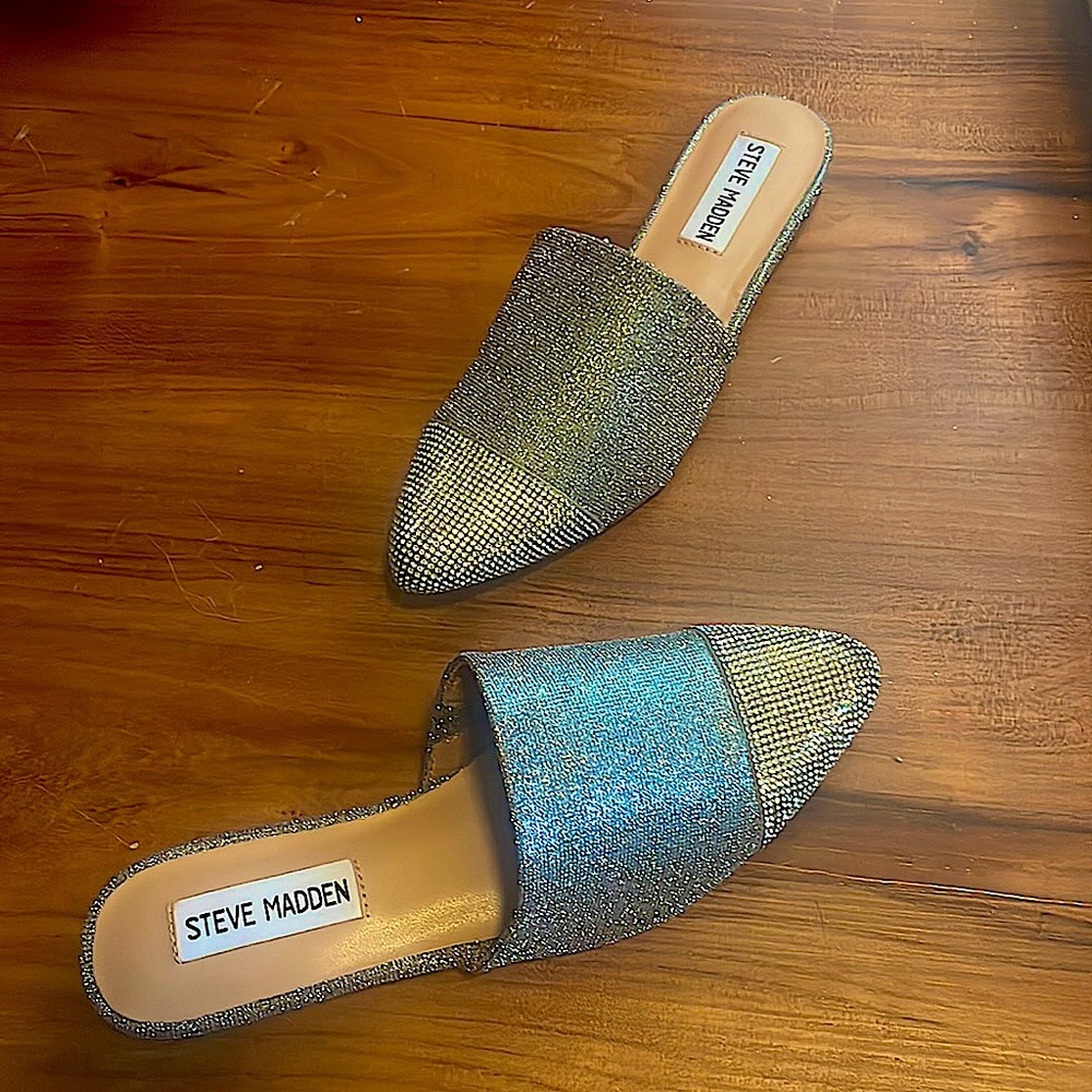 NIB Steve Madden FLUTTER Rhinestones Pointed Toe Mules Size 5.5